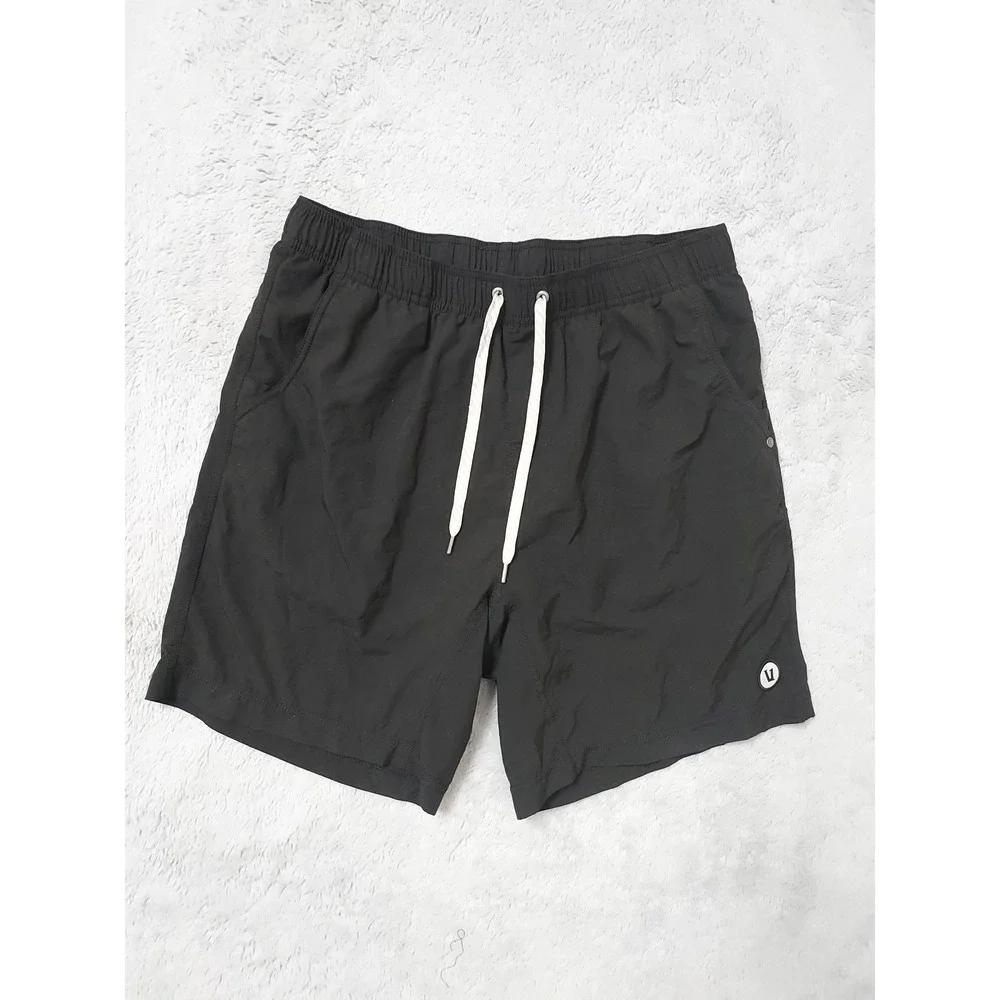 Vuori Kore Shorts Men Large Lined Athletic Performance Black Gym Drawstring Logo